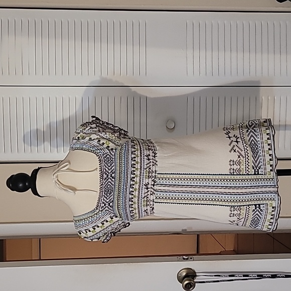 Almost Famous Brand Size L Woman's colorful tie top - Picture 3 of 5